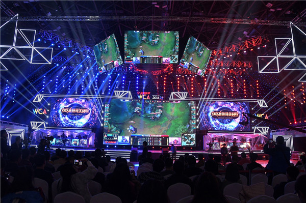 英雄联盟S15全球总决赛AR增强现实技术震撼呈现：全息投影东方巨龙引领电竞视觉盛宴